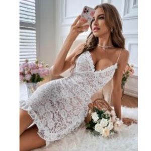 White lace dress